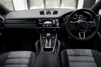 ポルシェ カイエン Cayenne GTS Coupe  Lightweight Sport Package Carbon  中古車