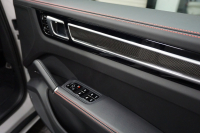 ポルシェ カイエン Cayenne GTS Coupe  Lightweight Sport Package Carbon  中古車