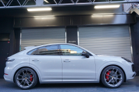 ポルシェ カイエン Cayenne GTS Coupe  Lightweight Sport Package Carbon  中古車