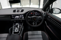 ポルシェ カイエン Cayenne GTS Coupe  Lightweight Sport Package Carbon  中古車