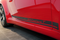 ポルシェ 911(Type991.2) Carrera T 日本未導入モデル7MT ショートシフト スポーツエグゾースト Bカメラ カーボンバケットチェック柄 ガーズレッド  中古車