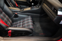 ポルシェ 911(Type991.2) Carrera T 日本未導入モデル7MT ショートシフト スポーツエグゾースト Bカメラ カーボンバケットチェック柄 ガーズレッド  中古車