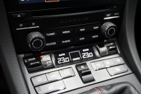 ポルシェ 911(Type991.2) Carrera T 日本未導入モデル7MT ショートシフト スポーツエグゾースト Bカメラ カーボンバケットチェック柄 ガーズレッド  中古車