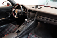 ポルシェ 911(Type991.2) Carrera T 日本未導入モデル7MT ショートシフト スポーツエグゾースト Bカメラ カーボンバケットチェック柄 ガーズレッド  中古車