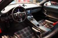 ポルシェ 911(Type991.2) Carrera T 日本未導入モデル7MT ショートシフト スポーツエグゾースト Bカメラ カーボンバケットチェック柄 ガーズレッド  中古車