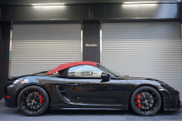 ポルシェ 718スパイダー Boxster Spyder  6MT スパイダークラシックインテリア LEDヘッドライト ブラック 中古車 中古車