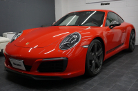 ポルシェ 911(Type991.2) Carrera T 日本未導入モデル7MT ショートシフト スポーツエグゾースト カーボンバケットチェック柄 ガーズレッド  中古車