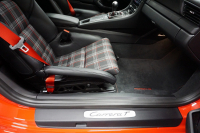 ポルシェ 911(Type991.2) Carrera T 日本未導入モデル7MT ショートシフト スポーツエグゾースト カーボンバケットチェック柄 ガーズレッド  中古車