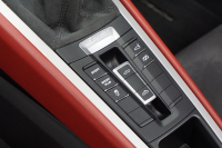 ポルシェ ボクスター Boster（Type981） Spyder  スパイダークラシックインテリア  カーボンフルバケットシート 中古車 中古車