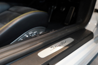 ポルシェ ボクスター Spyder PCCB アダプティブスポーツシート  オールレザー×イエローステッチ キャララホワイトメタリック  中古車