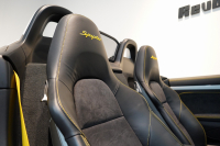 ポルシェ ボクスター Spyder PCCB アダプティブスポーツシート  オールレザー×イエローステッチ キャララホワイトメタリック  中古車
