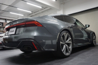 アウディ RS7 パノラマサンルーフ カーボンブレーキ カーボン＆グロスブラックスタイリングパッケージ  OP22インチホイール  中古車