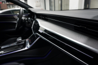 アウディ RS7 パノラマサンルーフ カーボンブレーキ カーボン＆グロスブラックスタイリングパッケージ  OP22インチホイール  中古車