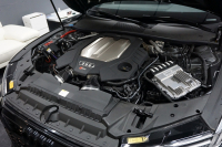 アウディ RS7 パノラマサンルーフ カーボンブレーキ カーボン＆グロスブラックスタイリングパッケージ  OP22インチホイール  中古車