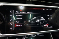 アウディ RS7 パノラマサンルーフ カーボンブレーキ カーボン＆グロスブラックスタイリングパッケージ  OP22インチホイール  中古車