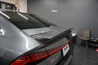 アウディ RS7 パノラマサンルーフ カーボンブレーキ カーボン＆グロスブラックスタイリングパッケージ  OP22インチホイール  中古車