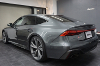 アウディ RS7 パノラマサンルーフ カーボンブレーキ カーボン＆グロスブラックスタイリングパッケージ  OP22インチホイール  中古車