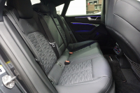 アウディ RS7 パノラマサンルーフ カーボンブレーキ カーボン＆グロスブラックスタイリングパッケージ  OP22インチホイール  中古車