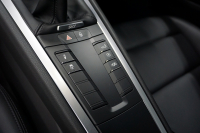 ポルシェ 911(Type991.2) Carrera 7MT PCCB スポーツクロノ スポーツエグゾースト LEDヘッドライト RSスパイダー20ホイール アゲートグレーメタリック  中古車