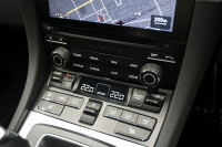 ポルシェ 911(Type991.2) Carrera PDK スポーツクロノパッケージ スポーツエグゾースト  CarerraS20インチホイール GTシルバーメタリック  中古車