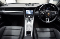 ポルシェ 911(Type991.2) Carrera PDK スポーツクロノパッケージ スポーツエグゾースト  CarerraS20インチホイール GTシルバーメタリック  中古車