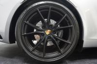 ポルシェ 911(Type991.2) Carrera PDK スポーツクロノパッケージ スポーツエグゾースト  CarerraS20インチホイール GTシルバーメタリック  中古車