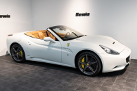 フェラーリ カリフォルニア California30 デイトナシート 458ホイール スクーデリアフェラーリエンブレム マグネライドサス EBMバルブ開閉 中古車 中古車