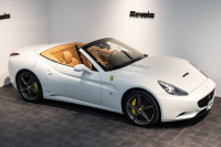 フェラーリ カリフォルニア California30 デイトナシート 458ホイール スクーデリアフェラーリエンブレム マグネライドサス EBMバルブ開閉 中古車 中古車