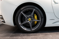 フェラーリ カリフォルニア California30 デイトナシート 458ホイール スクーデリアフェラーリエンブレム マグネライドサス EBMバルブ開閉 中古車 中古車