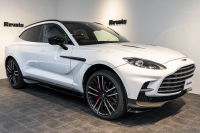 アストンマーティン DBX 707 ホワイトストーン　カーボンsクステリアパック　23AW　デュオトーンインテリア　エクステリアバッジ　レザーカラーパレット　スモークテール 中古車 中古車