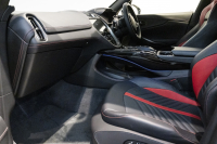 アストンマーティン DBX 707 ホワイトストーン　カーボンsクステリアパック　23AW　デュオトーンインテリア　エクステリアバッジ　レザーカラーパレット　スモークテール 中古車 中古車