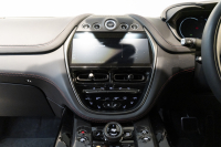 アストンマーティン DBX 707 ホワイトストーン　カーボンsクステリアパック　23AW　デュオトーンインテリア　エクステリアバッジ　レザーカラーパレット　スモークテール 中古車 中古車