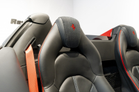 フェラーリ 488スパイダー テーラーメイド/OP2000万over/特別仕様内装 中古車 中古車