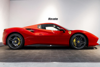 フェラーリ 488スパイダー テーラーメイド/OP2000万over/特別仕様内装 中古車 中古車