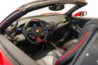 フェラーリ 488スパイダー テーラーメイド/OP2000万over/特別仕様内装 中古車 中古車