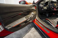 フェラーリ 488スパイダー テーラーメイド/OP2000万over/特別仕様内装 中古車 中古車