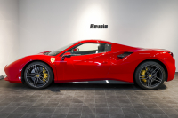 フェラーリ 488スパイダー テーラーメイド/OP2000万over/特別仕様内装 中古車 中古車