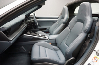 ポルシェ 911(Type992) 911 Type992 Targa 4  スポーツクロノ グラファイトブルーレザーインテリア クラシックホイール 中古車 中古車