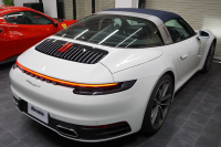 ポルシェ 911(Type992) 911 Type992 Targa 4  スポーツクロノ グラファイトブルーレザーインテリア クラシックホイール 中古車 中古車