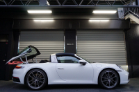 ポルシェ 911(Type992) 911 Type992 Targa 4  スポーツクロノ グラファイトブルーレザーインテリア クラシックホイール 中古車 中古車