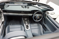 ポルシェ 911(Type992) 911 Type992 Targa 4  スポーツクロノ グラファイトブルーレザーインテリア クラシックホイール 中古車 中古車