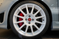 アバルト 695 esseesse 5MT 最終生産モデル 新車並行車 1オーナー HKS VIITS車高調 メタルキャタライザー 中古車 中古車