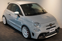 アバルト 695 esseesse 5MT 最終生産モデル 新車並行車 1オーナー HKS VIITS車高調 メタルキャタライザー 中古車 中古車