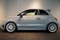 アバルト 695 esseesse 5MT 最終生産モデル 新車並行車 1オーナー HKS VIITS車高調 メタルキャタライザー 中古車 中古車