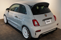 アバルト 695 esseesse 5MT 最終生産モデル 新車並行車 1オーナー HKS VIITS車高調 メタルキャタライザー 中古車 中古車