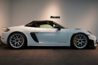 ポルシェ 718スパイダー RS PDK 登録済未使用車 OP652 ヴァイザッハPKG クロノPKG PCCB Fリフト ヴァイザッハインテリア 禁煙車 中古車 中古車