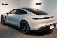 ポルシェ タイカン Turbo S ワンオーナー 4+1シート 固定式パノラマルーフ OP21インチホイール プライバシーガラス フルプロテクションフィルム 中古車 中古車