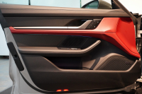 ポルシェ タイカン Turbo S ワンオーナー 4+1シート 固定式パノラマルーフ OP21インチホイール プライバシーガラス フルプロテクションフィルム 中古車 中古車