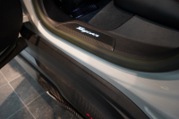 ポルシェ タイカン Turbo S ワンオーナー 4+1シート 固定式パノラマルーフ OP21インチホイール プライバシーガラス フルプロテクションフィルム 中古車 中古車