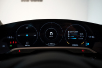 ポルシェ タイカン Turbo S ワンオーナー 4+1シート 固定式パノラマルーフ OP21インチホイール プライバシーガラス フルプロテクションフィルム 中古車 中古車